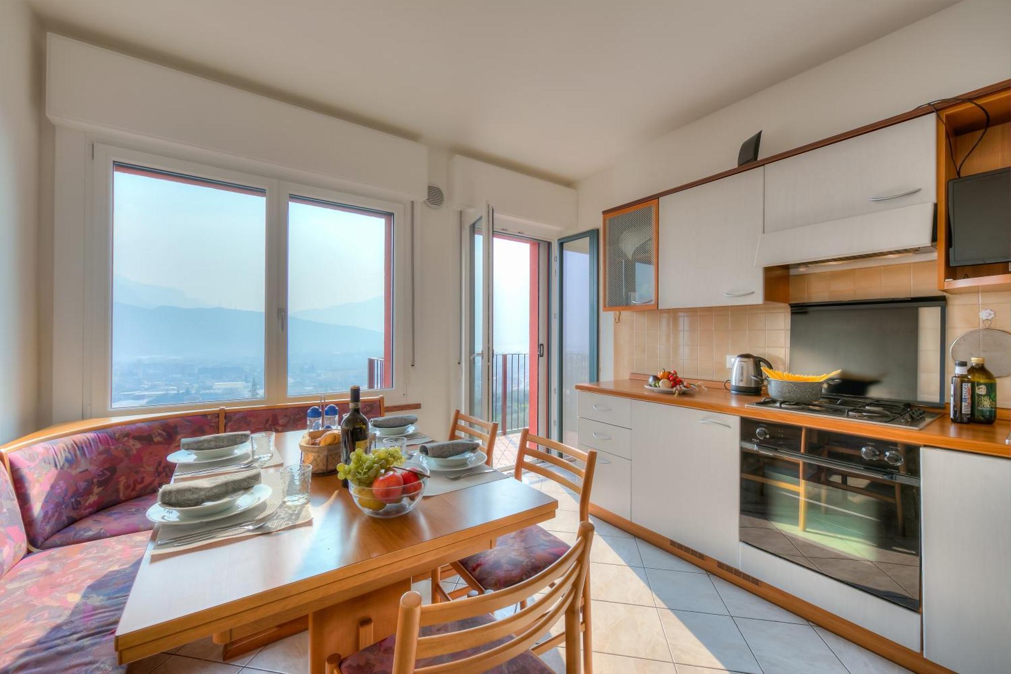 Lake View Dom-Us Apartment - Happy Rentals Рива дел Гарда Екстериор снимка