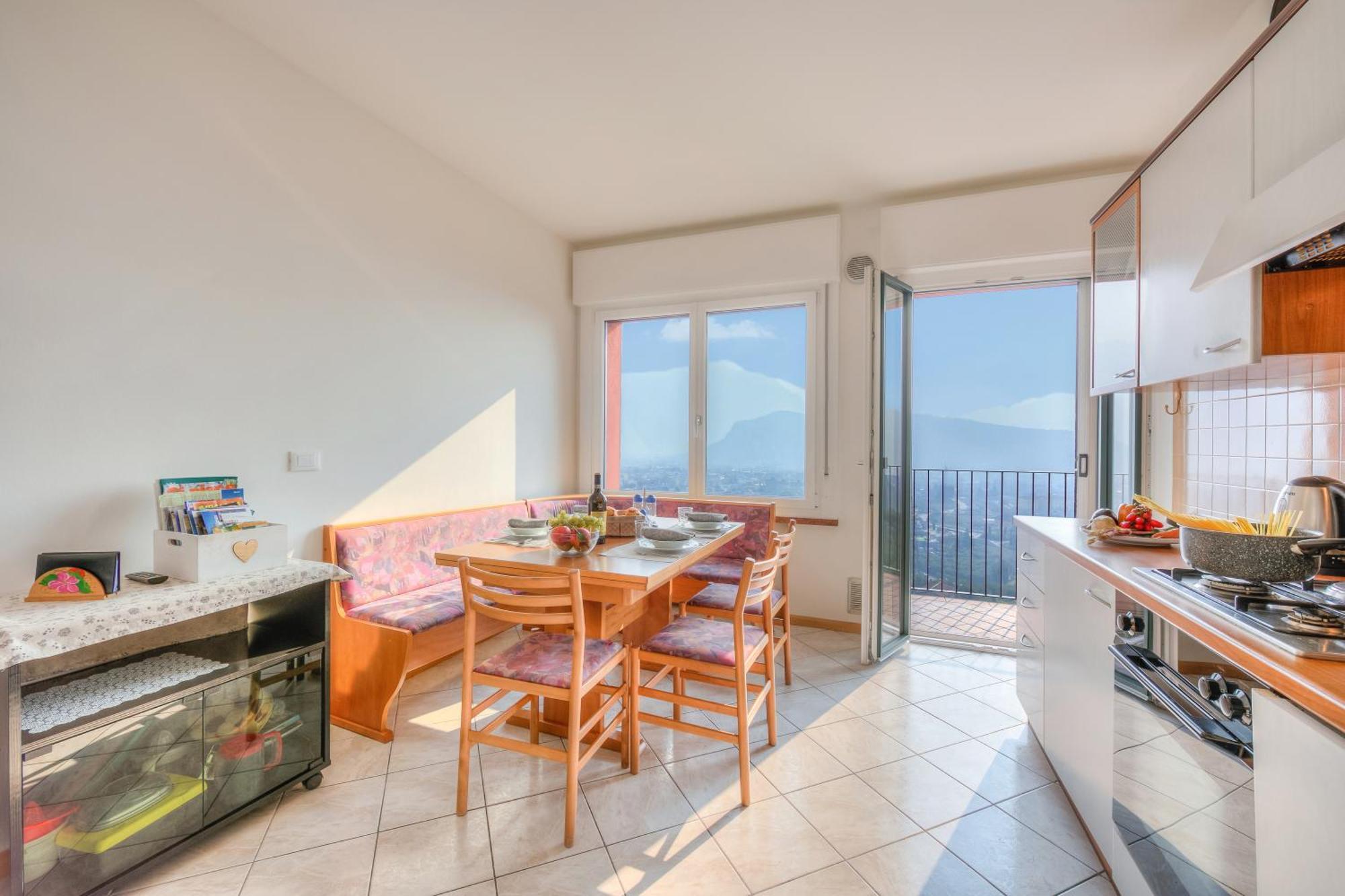 Lake View Dom-Us Apartment - Happy Rentals Рива дел Гарда Екстериор снимка
